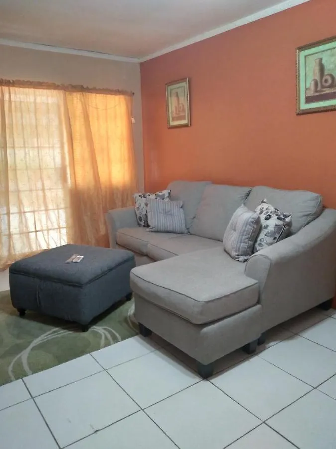 Elle'S B&B San Fernando 0*,  Trinidad And Tobago