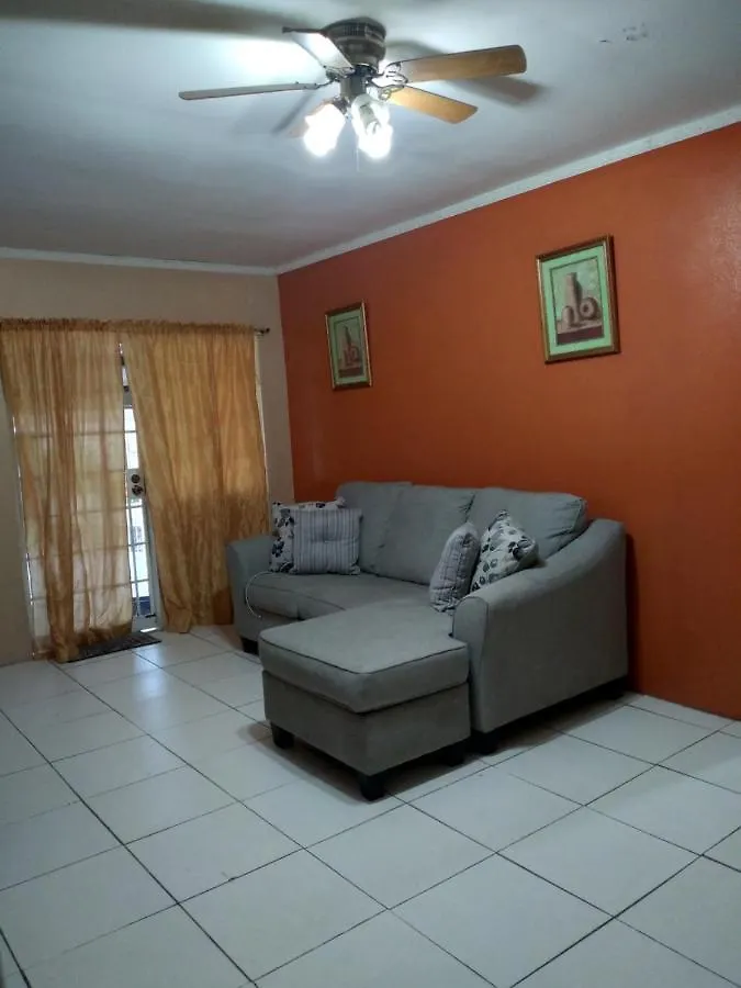 Elle'S B&B San Fernando 0*,  Trinidad And Tobago